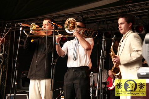 Bibi Ribozo and The Banditos 12. This Is Ska Festival - Wasserburg, Rosslau 28. Juni 2008 (3).JPG